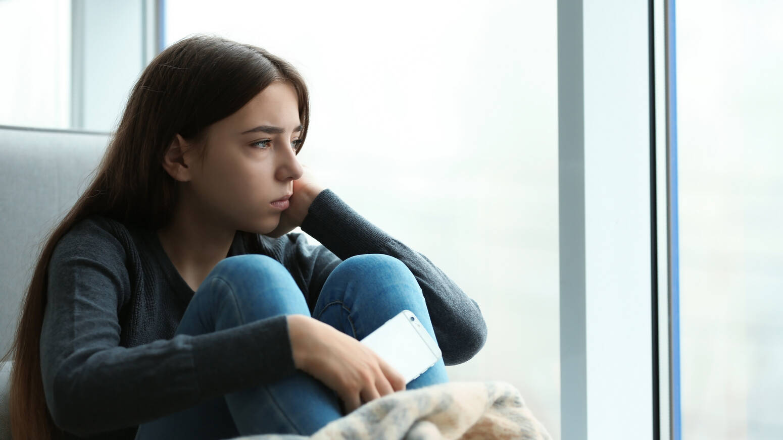 Child_looking_sad