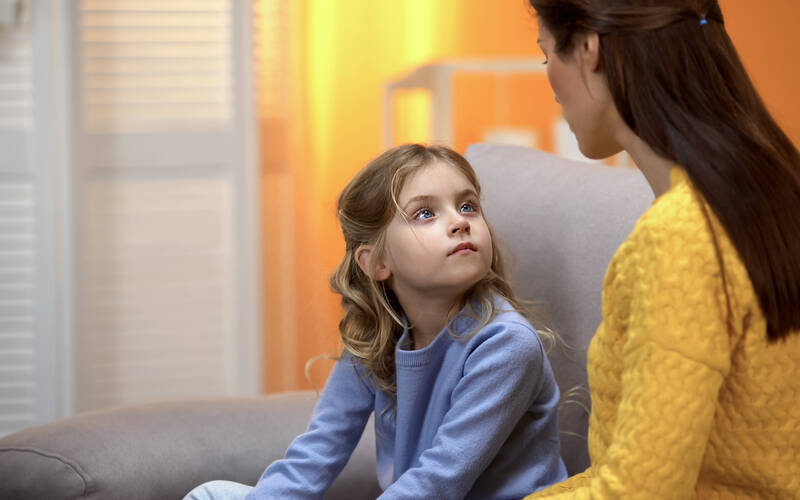 mom daughter talking