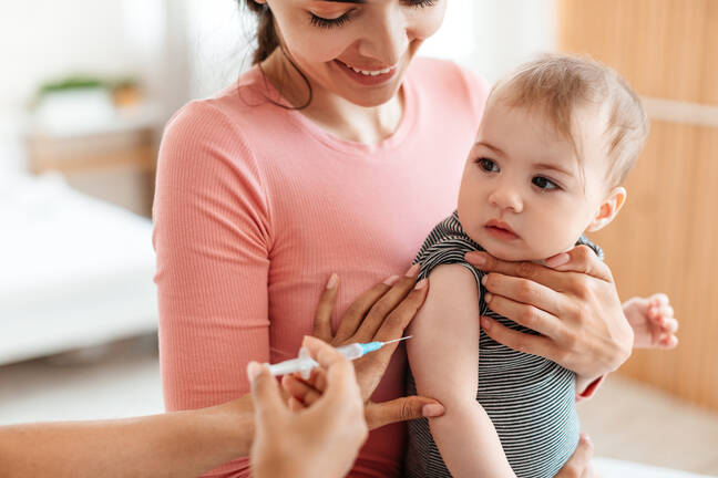 baby-getting-a-vaccine