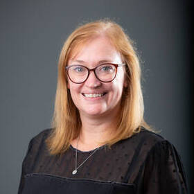 Doctor Nadine SantaCruz Headshot
